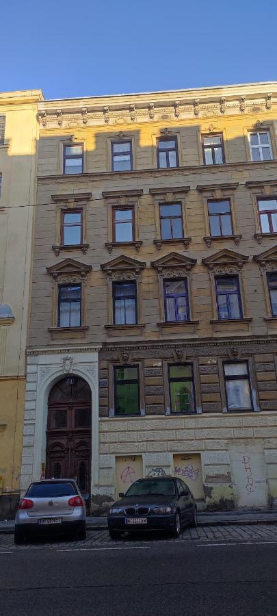 2-Room Appartment Near Westbahnhof Вена Экстерьер фото